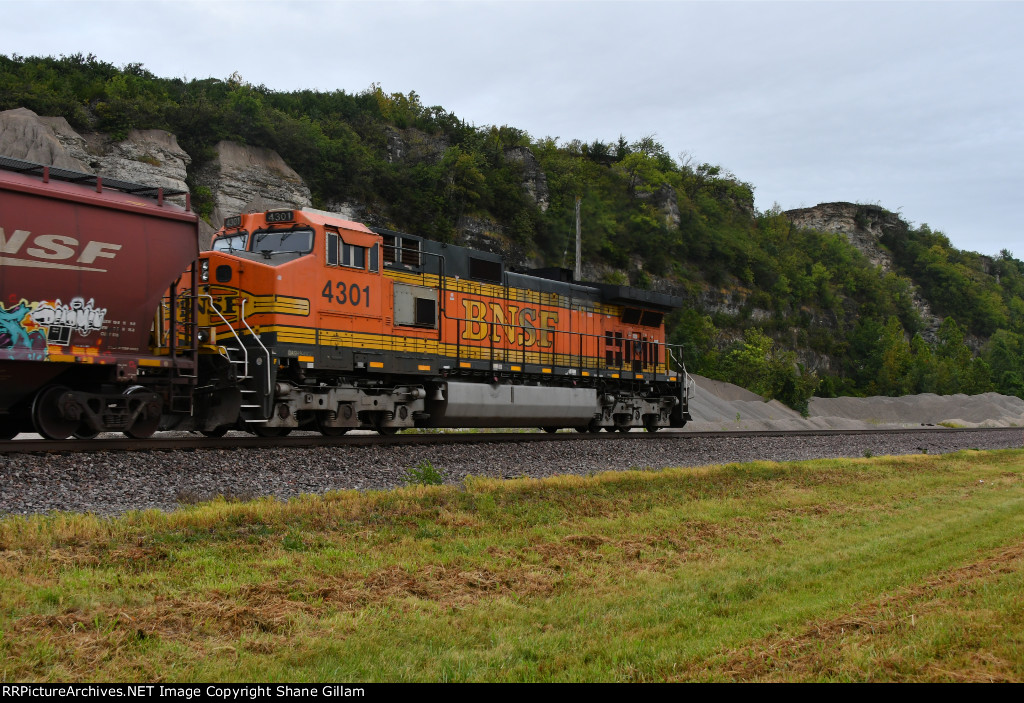 BNSF 4301 Roster shot